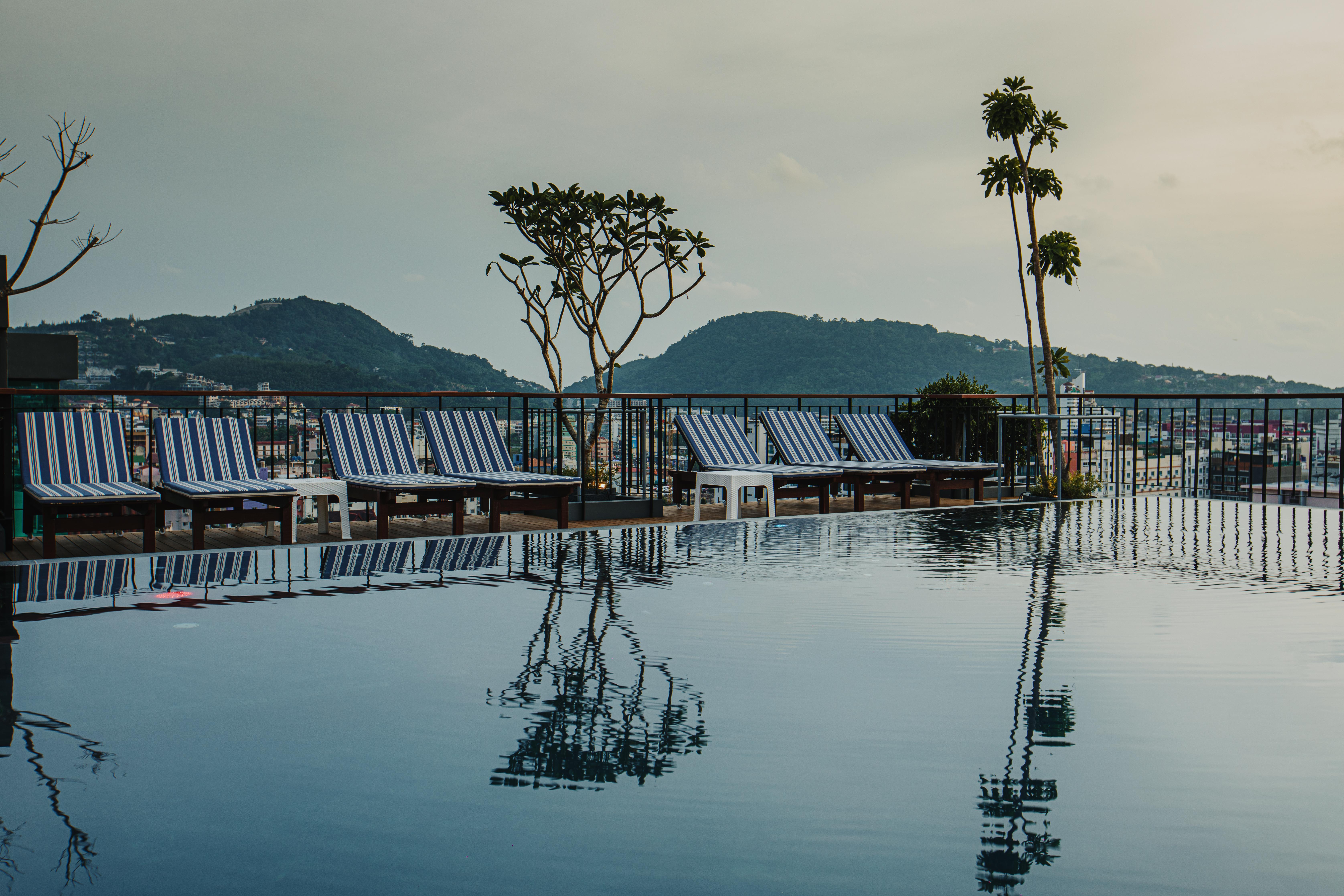 Rak Elegant Hotel Patong Екстериор снимка