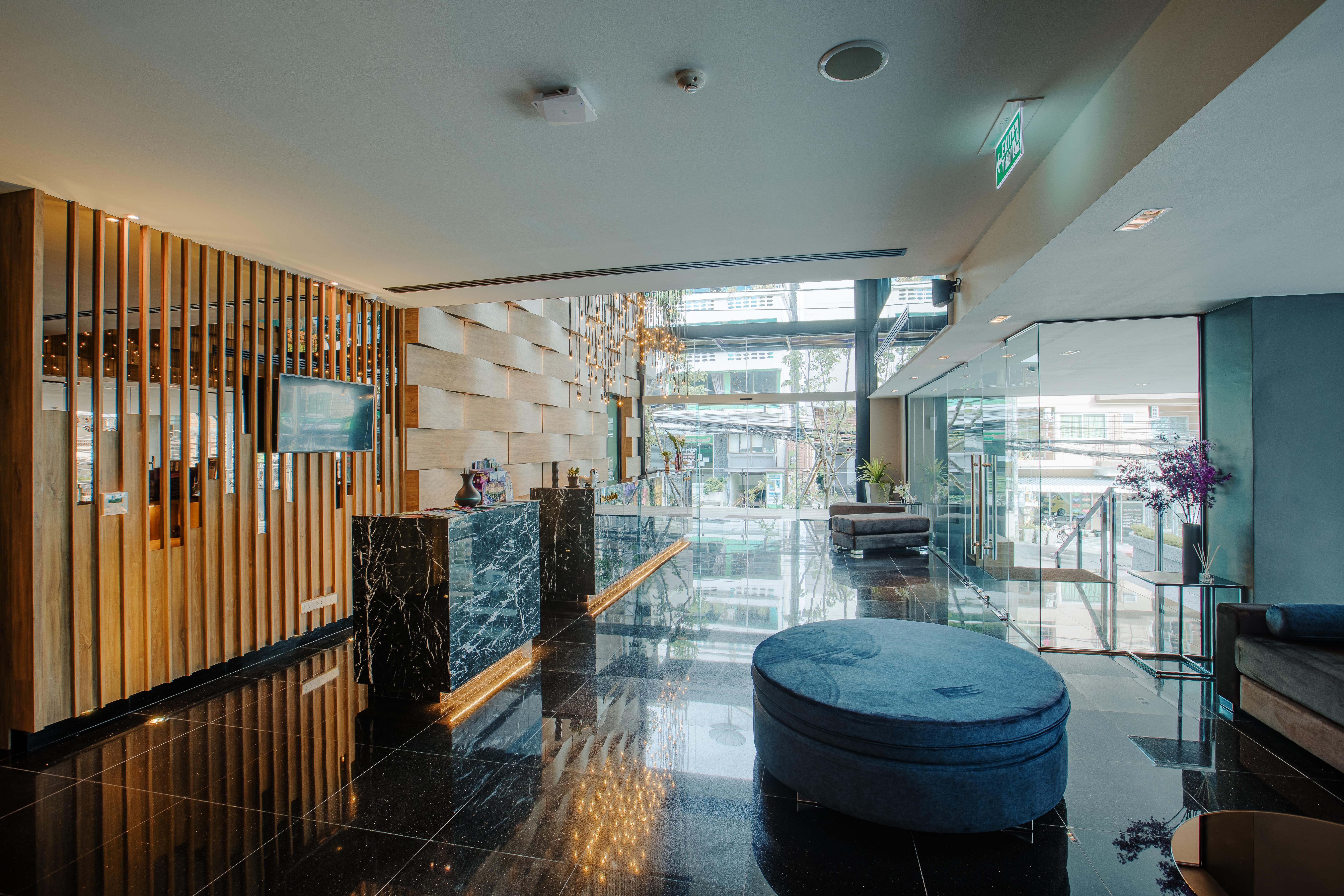 Rak Elegant Hotel Patong Екстериор снимка