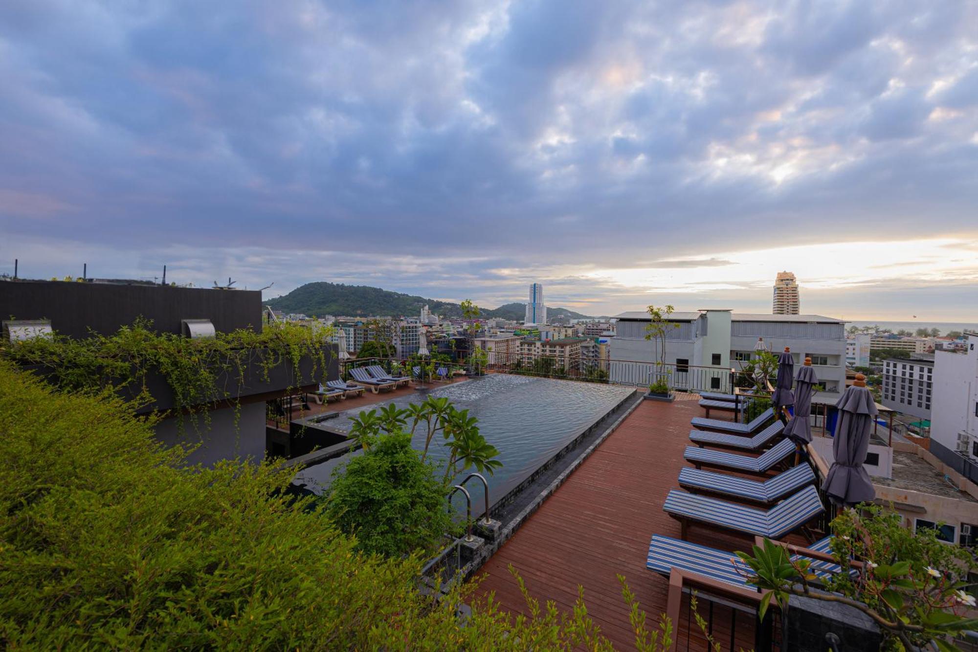 Rak Elegant Hotel Patong Екстериор снимка